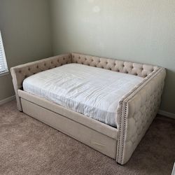 Brand New Chase Beige - Daybed with Trundle