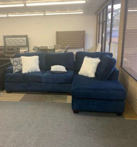 Jamba Navy 124" Sectional