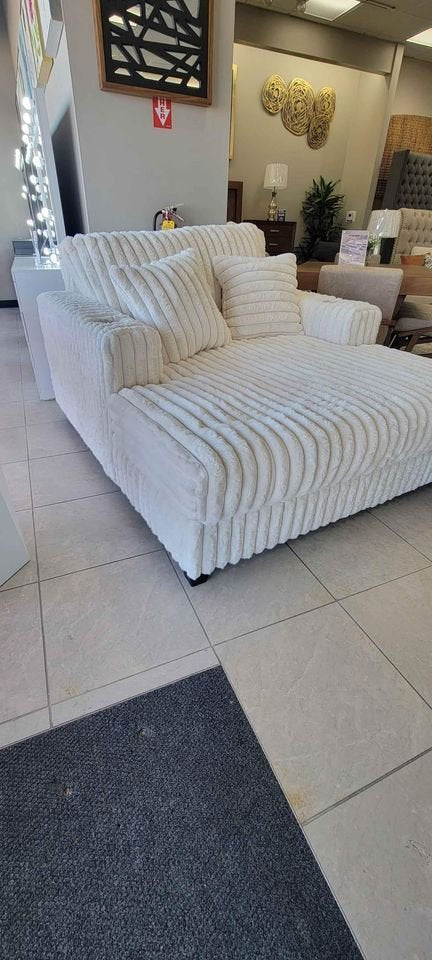 4500 Chaise Lounge **NEW ARRIVAL**