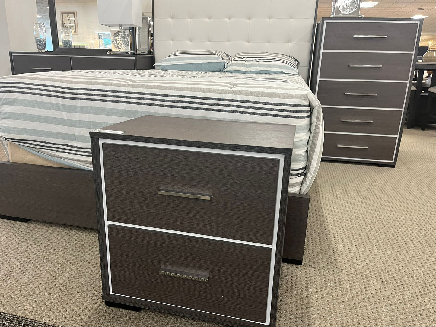 SETB4100 SHARPE BEDROOM GROUP