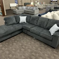 Brand New Ashley 872-13 - Sectional RAF Chaise