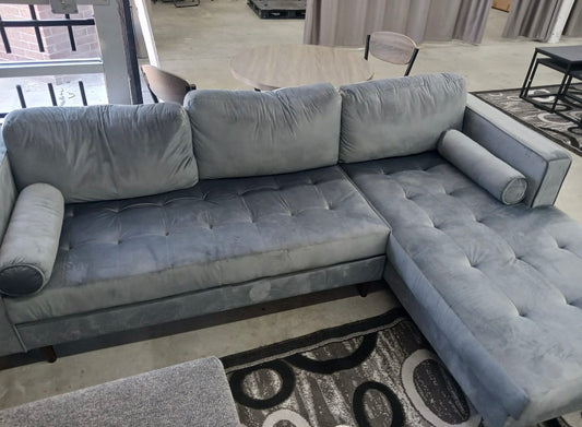 Roxy Sectional